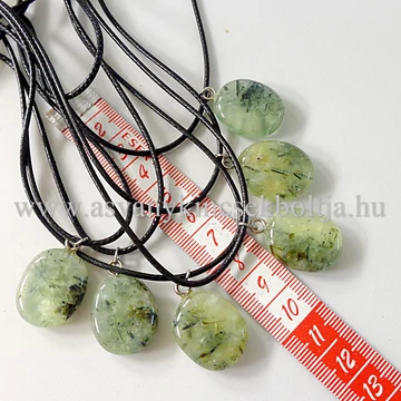 Prehnit lapos medál 45 cm viaszolt szálon Prehnit lapos medál 45 cm viaszolt szálon