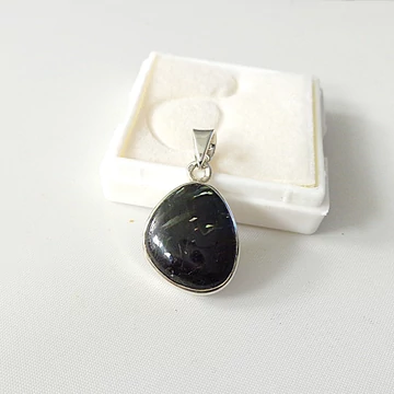 Egyedi Nuummit medál ezüst foglalatban 37900