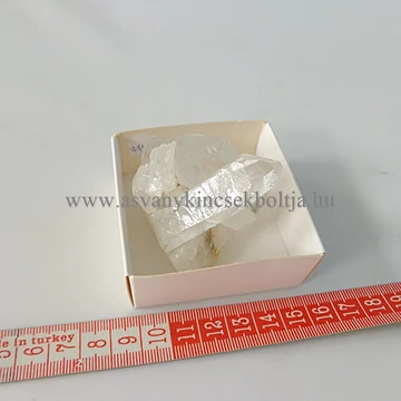 Hegyikristály kristály csoport 7700