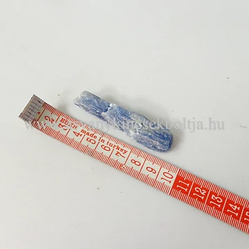 Kianit egyedi természetes kő 4200