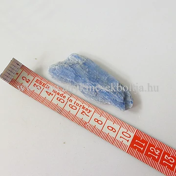 Kianit egyedi természetes kő 5040