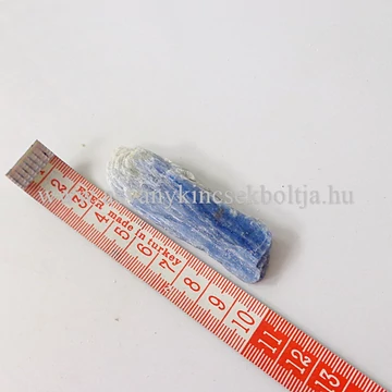 Kianit egyedi természetes kő 6400