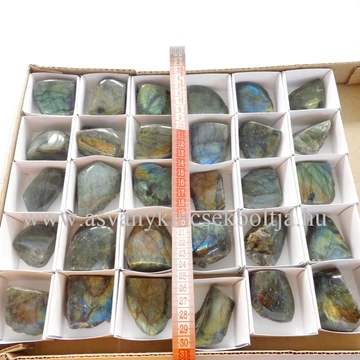 Labradorit természetes kövek Labradorit természetes kövek