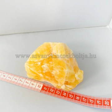 Narancskalcit egyedi nyers kő 11300