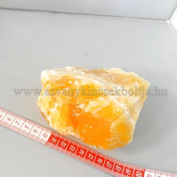 Narancskalcit egyedi nyers kő 16580