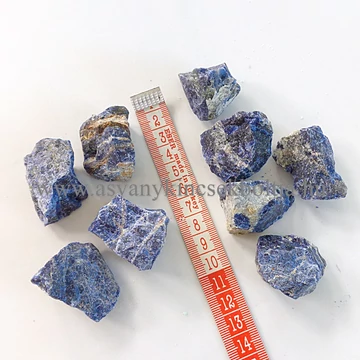 Szodalit természetes kövek 750 Szodalit természetes kövek 750