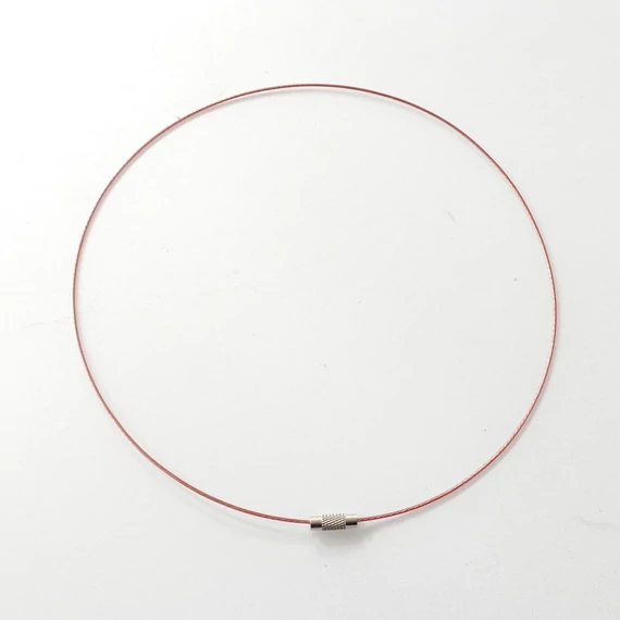 Sodrony kapoccsal mályva színű