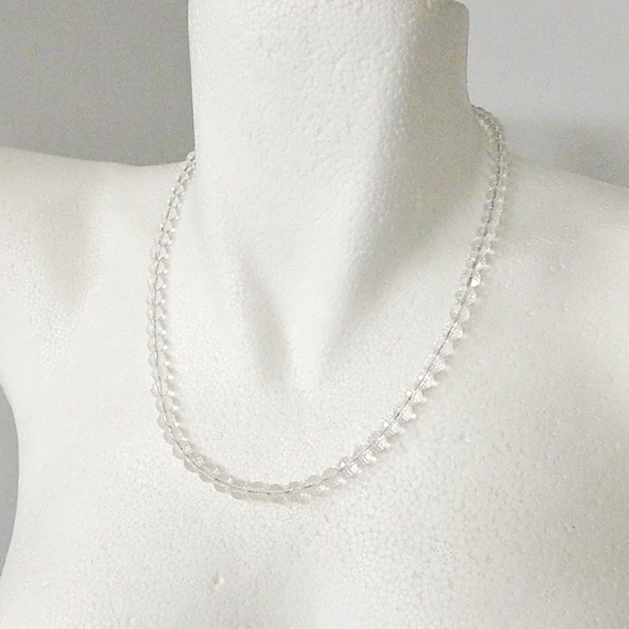 Fazettált hegyikristály lánc 6 mm 50 cm