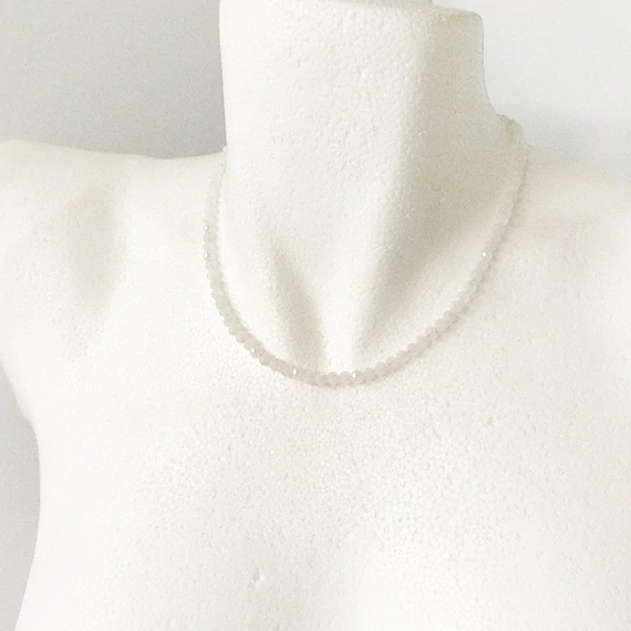 Holdkő fazettált nyaklánc 4 mm 42 cm