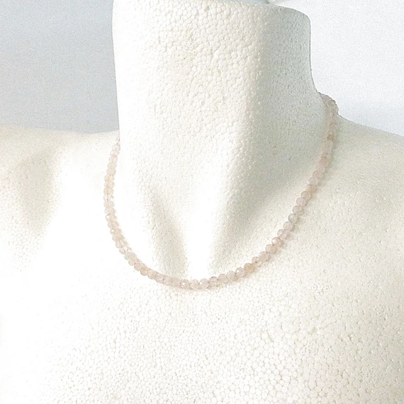 Morganit fazettált nyaklánc 4 mm 42 cm