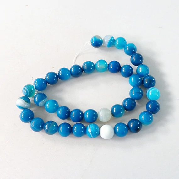 Festett kék  achát szál 10 mm