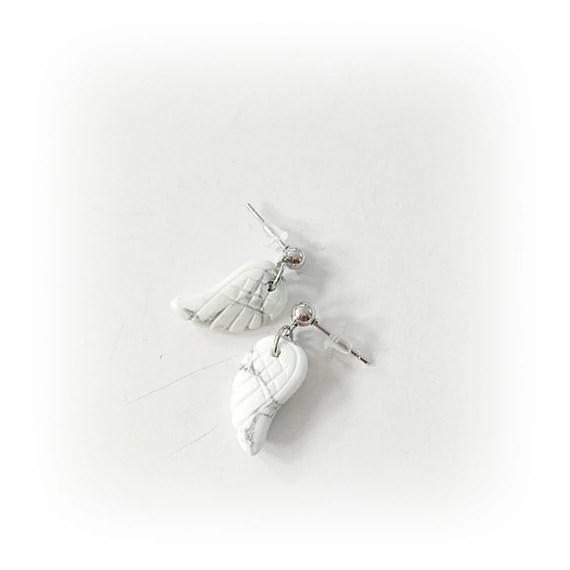 Howlit angyalszárnyas fülbevaló