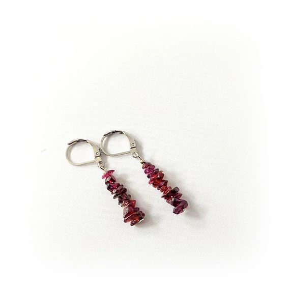 Gránát szemcsés fülbevaló