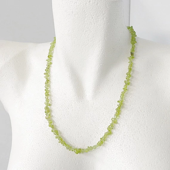 Krizolit szemcsés lánc 55 cm