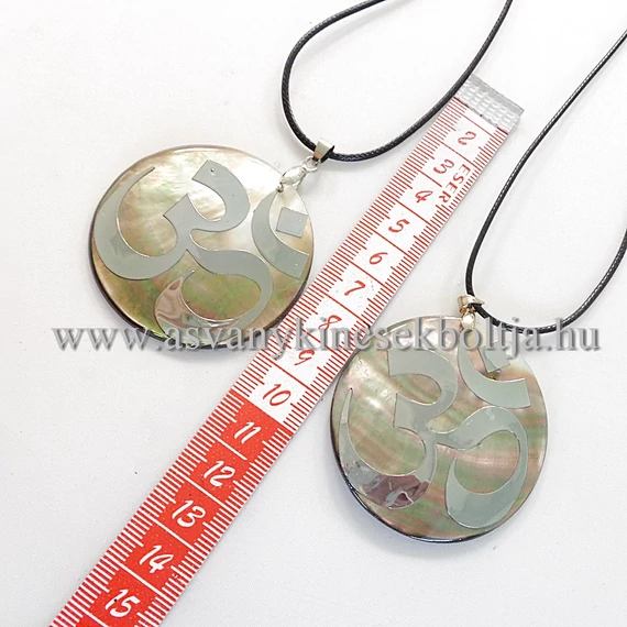 Szürke gyöngyház nagy ohm medál 45 cm  viaszolt szálon