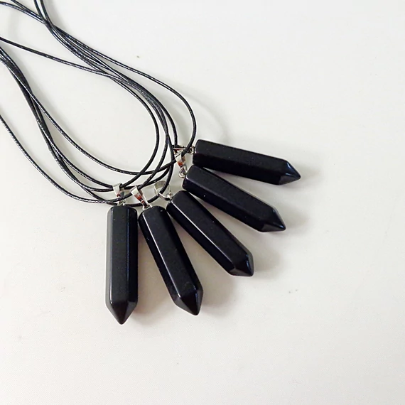 Fekete obszidián egycsúcs medál 60 cm viaszolt szálon