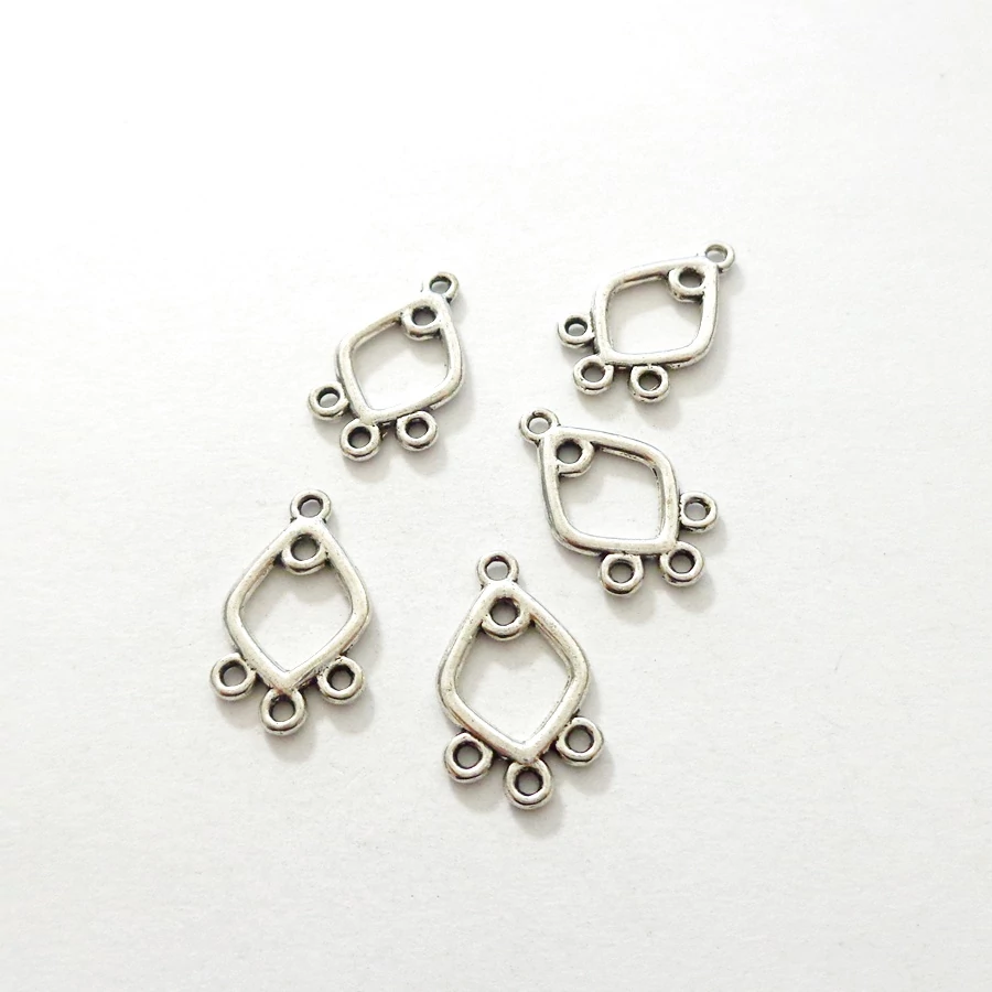 4 lyukú távtartó fülikhez