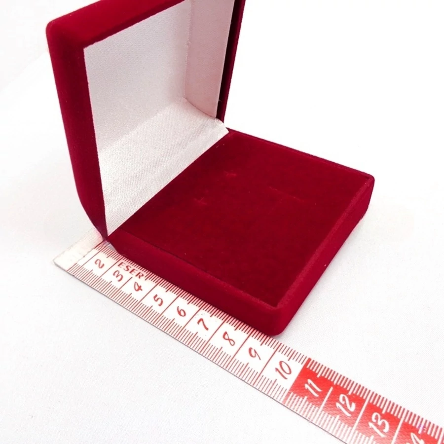 Bársony díszdoboz bordó kocka 75x75x40 mm