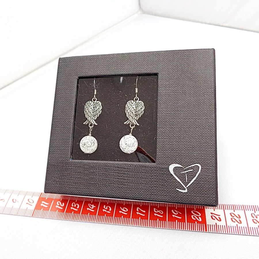 Ablakos fekete díszdoboz 80x90x25 mm