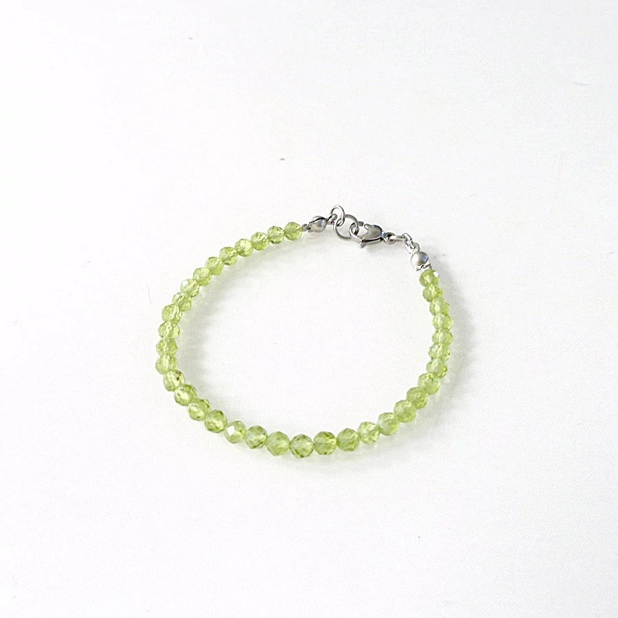 Krizolit (peridot, olivin) karlánc 4 mm