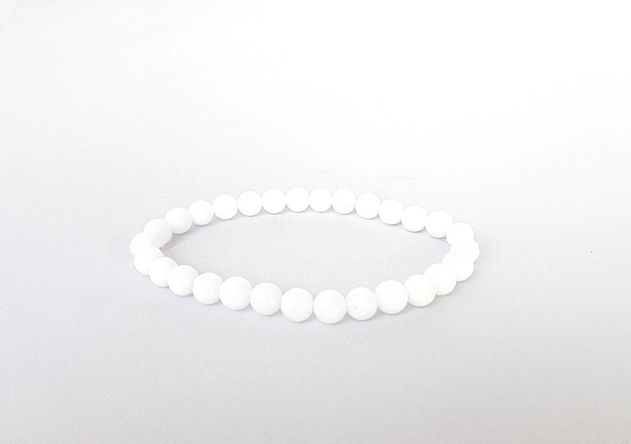 Tejkvarc karkötő 6 mm