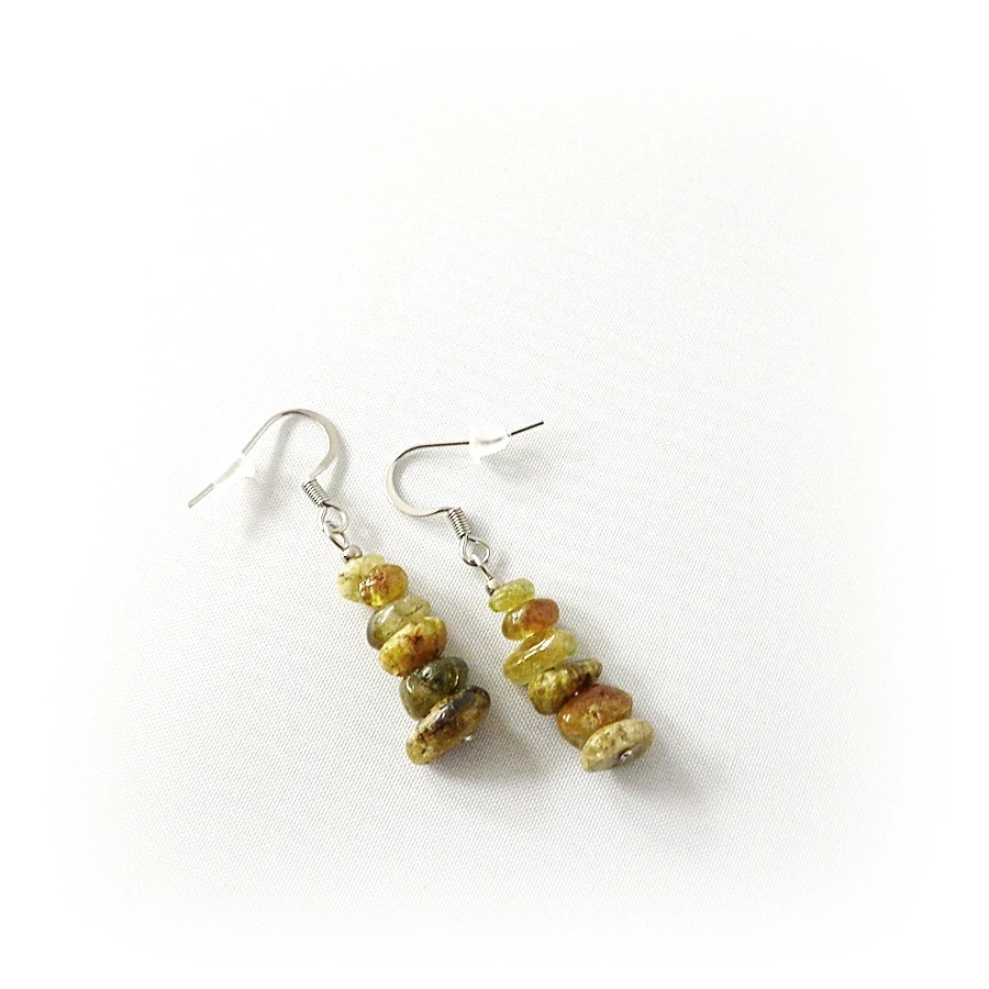 Grosszulár szemcsés fülbevaló